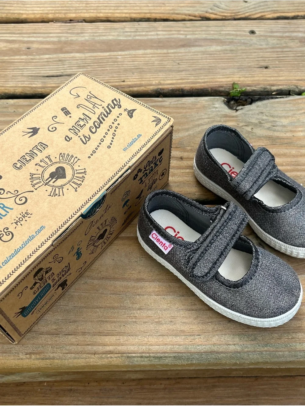 Cienta Kids Mary Jane Shoes in Charcoal
